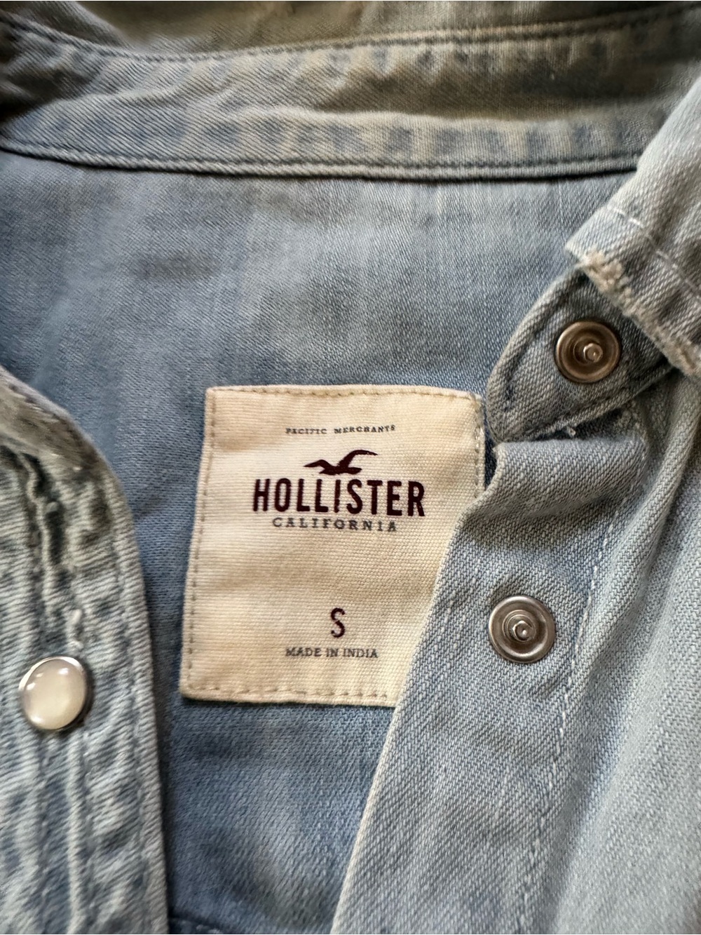 Hollister Light Blue Denim Button-Down Shirt - Picture 2 of 2